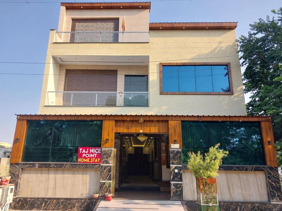 Taj Nice Point Manage By Taj Sunrise Group 阿格拉 外观 照片