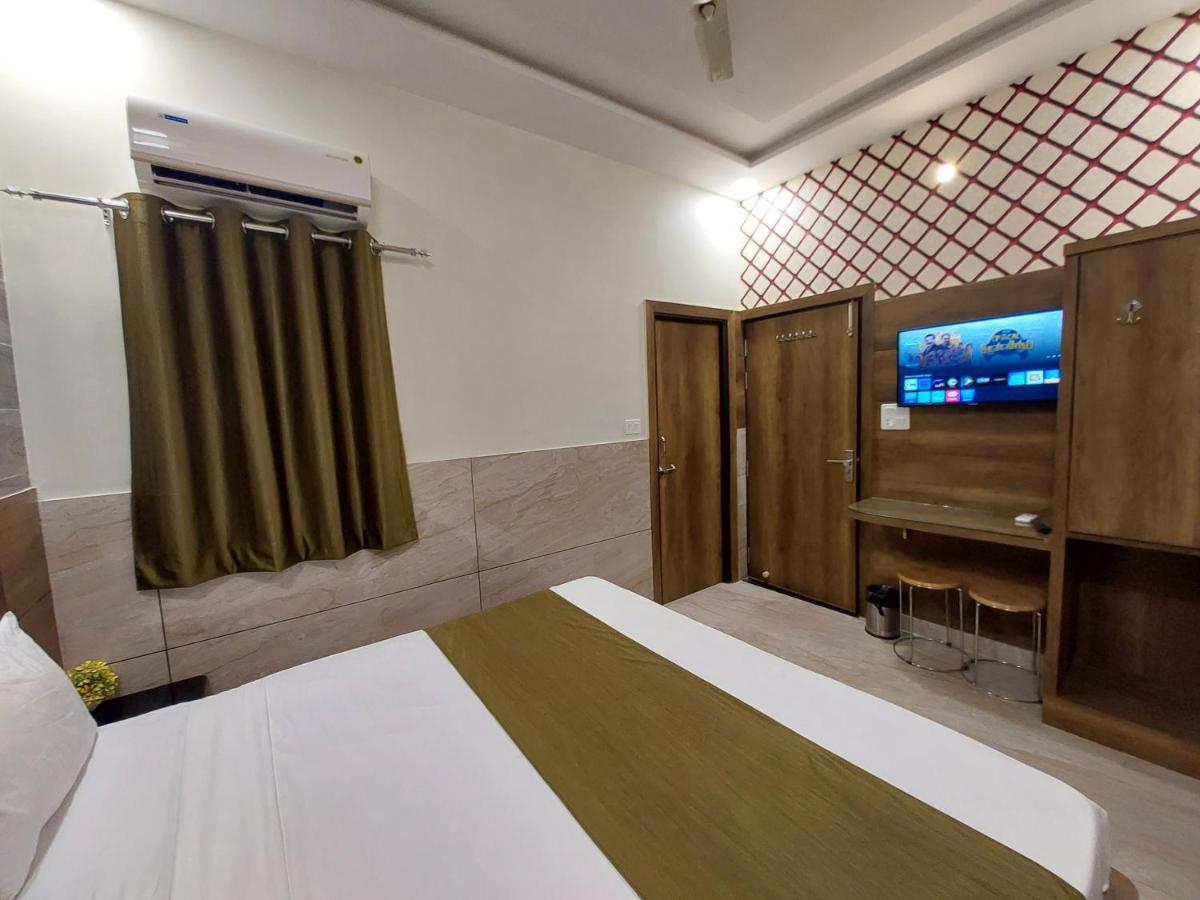 Taj Nice Point Manage By Taj Sunrise Group 阿格拉 外观 照片