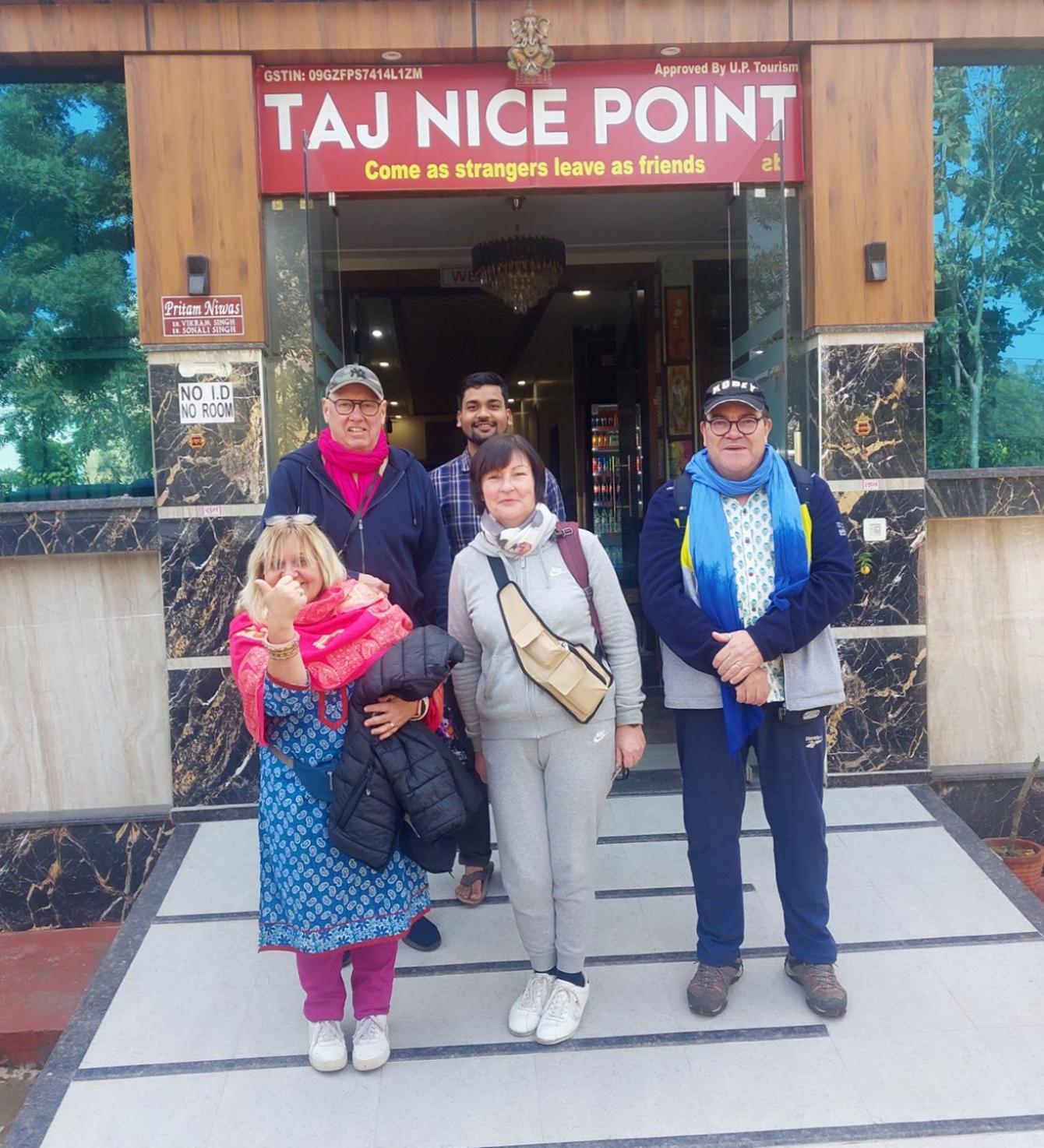 Taj Nice Point Manage By Taj Sunrise Group 阿格拉 外观 照片