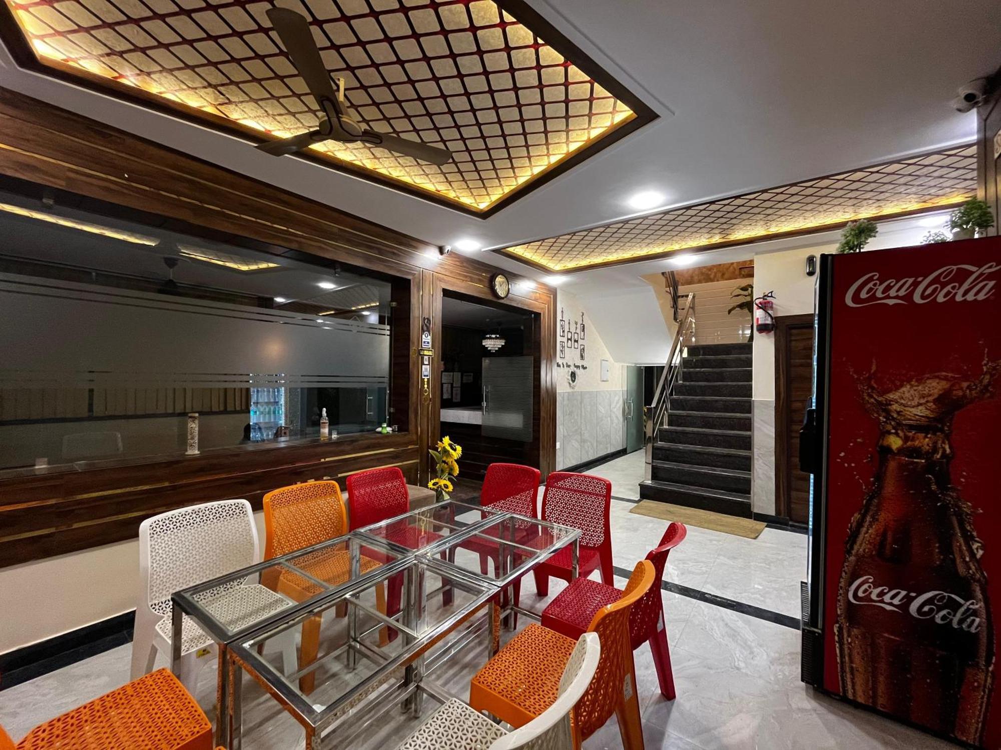 Taj Nice Point Manage By Taj Sunrise Group 阿格拉 外观 照片